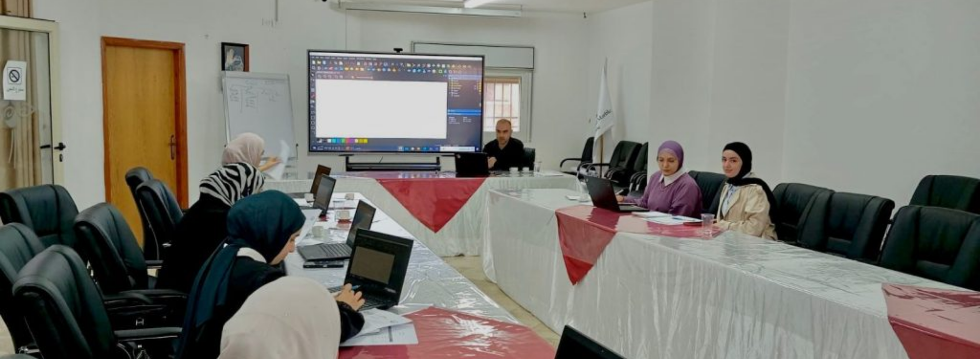 اتحاد صناعة الحجر و الرخام إطلاق برنامج تدريبي متخصص في مجال فنون تصميم الحجر باستخدام التقنيات بالشراكة مع برنامج تصدير